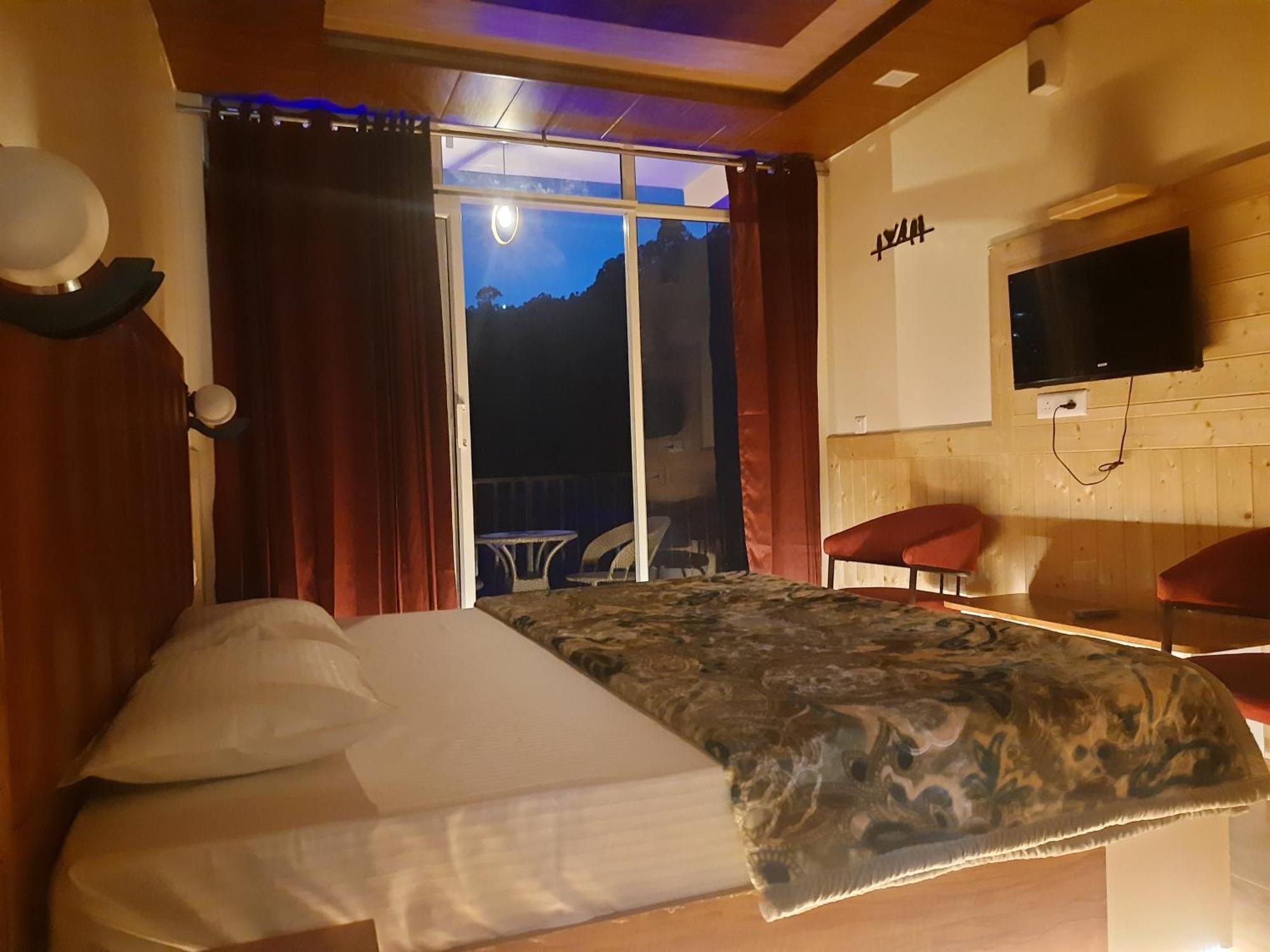 Aagaman Woods Apartment ชิมลา ภายนอก รูปภาพ