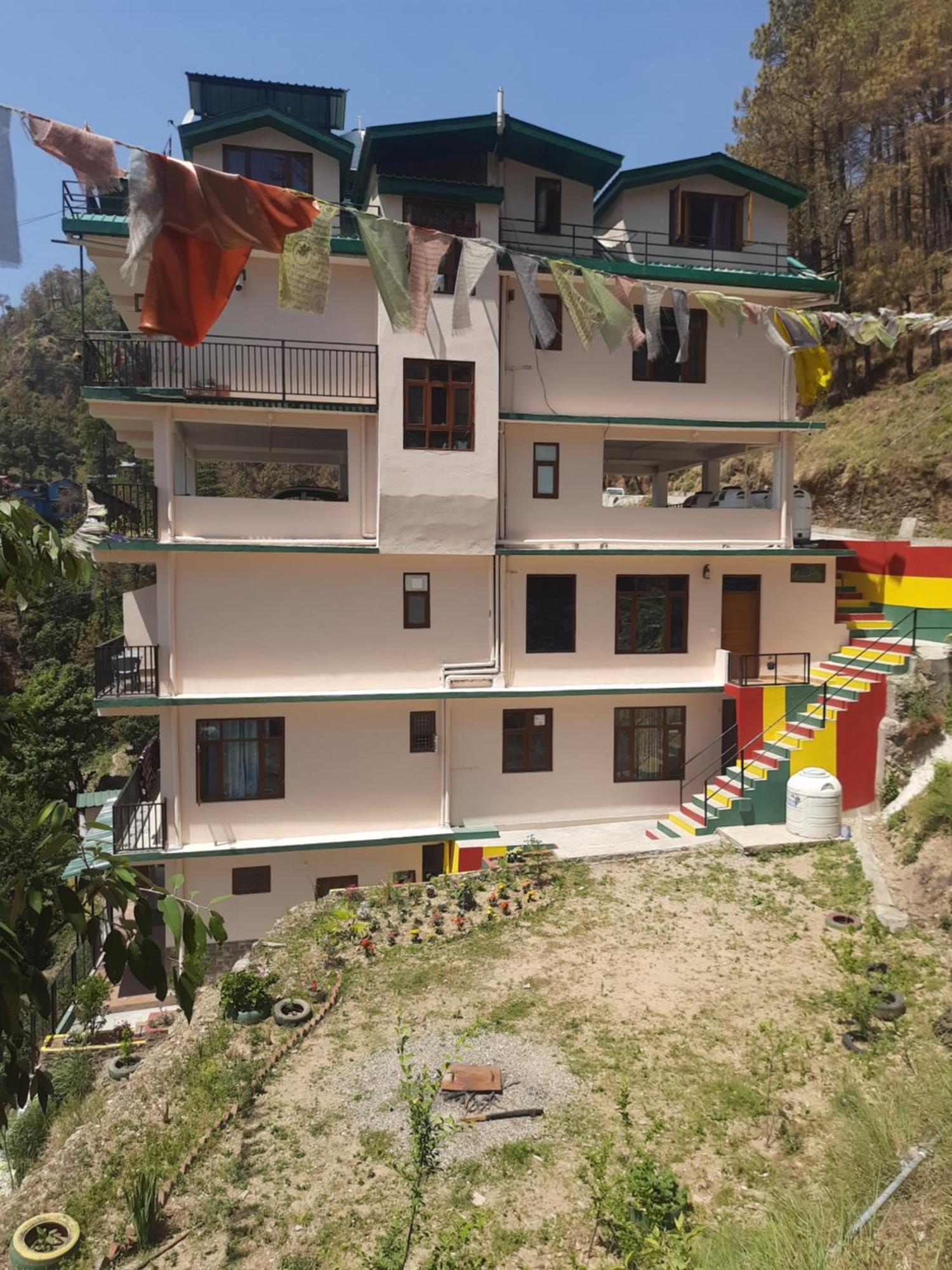 Aagaman Woods Apartment ชิมลา ภายนอก รูปภาพ