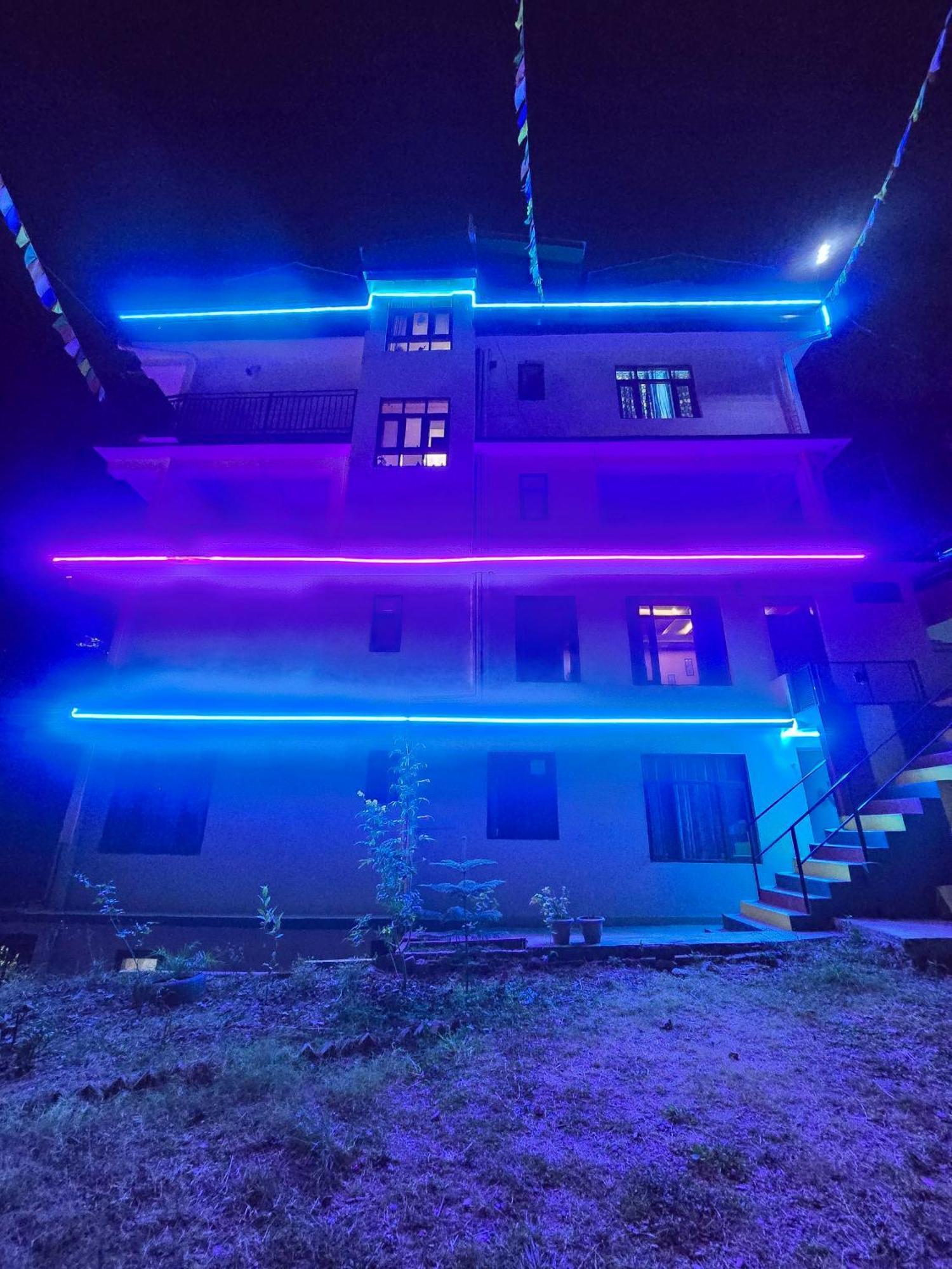 Aagaman Woods Apartment ชิมลา ภายนอก รูปภาพ
